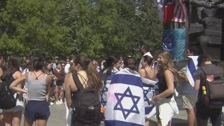 U of I Jewish community gathers at Alma Mater for 'show of pride and unity'