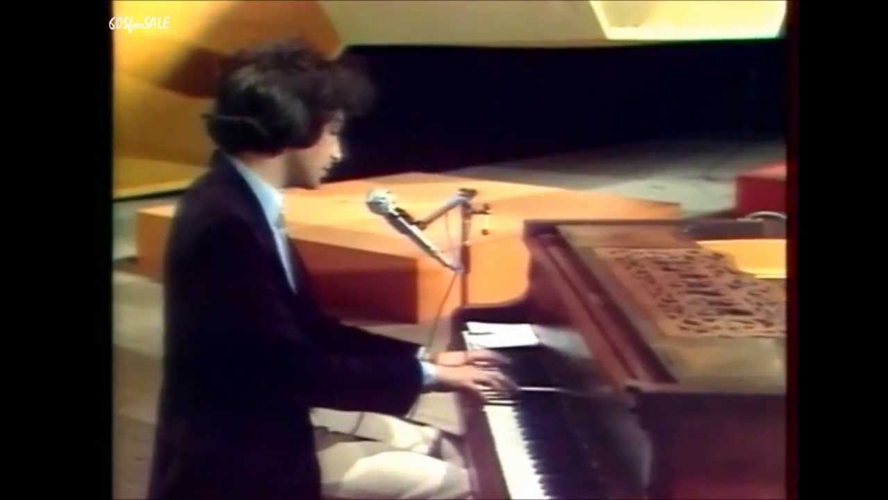 Watch Michel Berger - Attends-moi (1973) HQ Stéréo 720p on YouTube Watch Michel Berger - Attends-moi (1973) HQ Stéréo 720p on YouTube