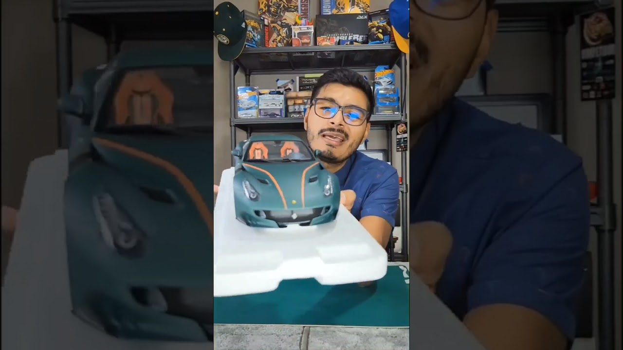 Regresamos con los unboxing y review al canal, Ferrari F12 TDF 1/18 BBR.