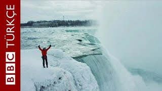 Buz tutan Niagara Şelalesi'ne tırmanan ilk dağcı - BBC TÜRKÇE