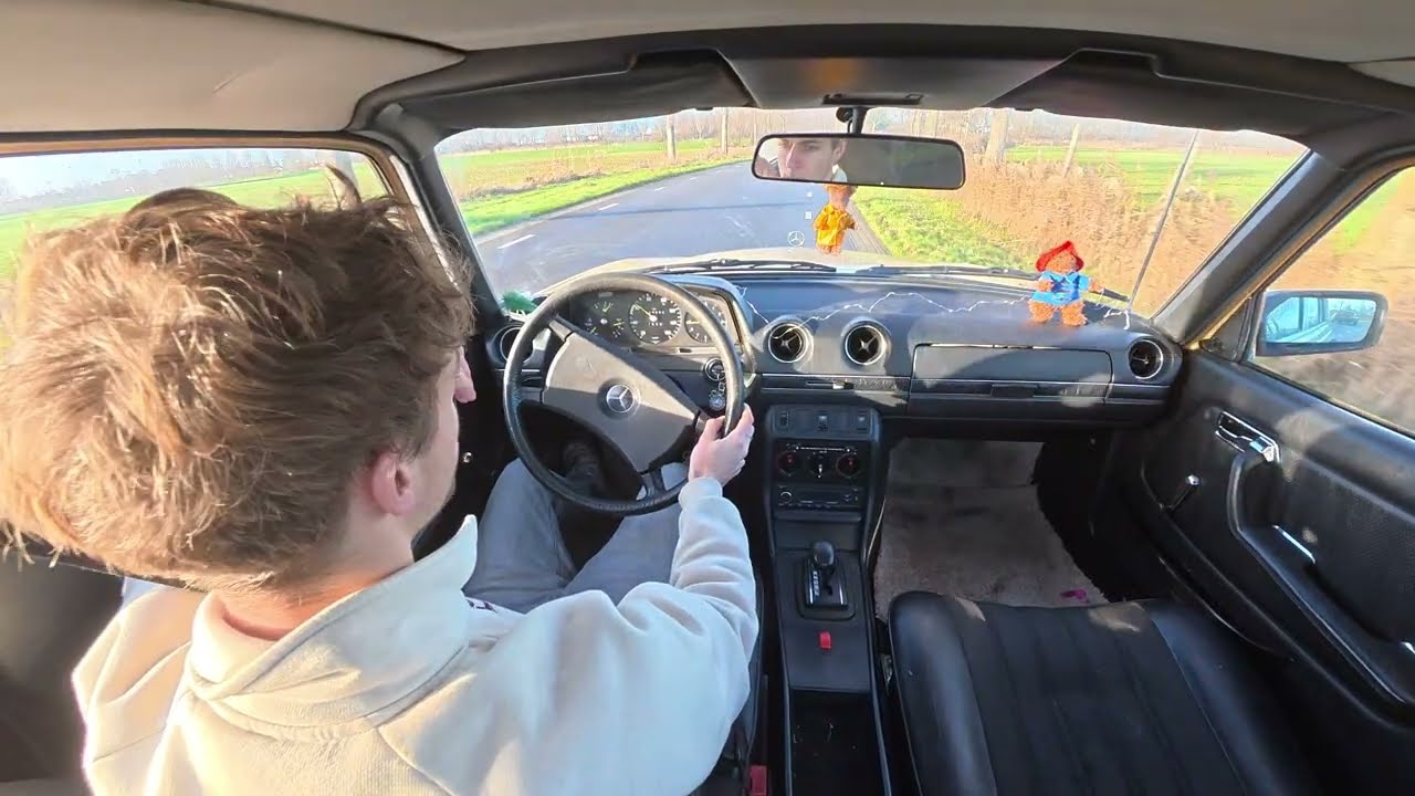 1979 Mercedes-Benz W123 - Onboard POV DRIVE