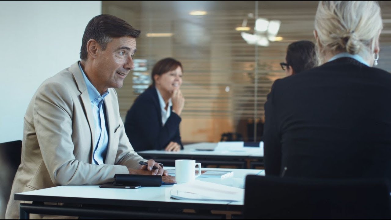 Sådan håndterer du overgangen fra kollega til leder