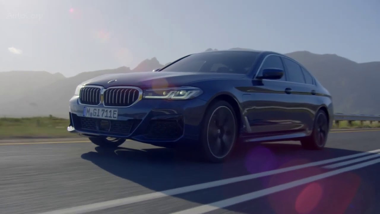 BMW M5 (2021) Still the Best Sports Sedan - YouTube