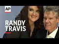 Randy Travis stuns by singing after stroke at Country Music Hall of Fame induction