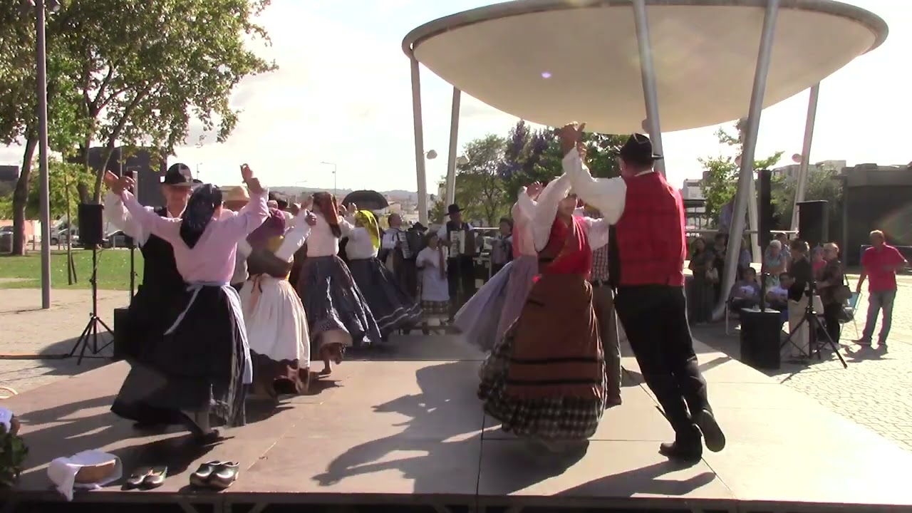 RANCHO FOLCLÓRICO DE ALVARELHOS -- TROFA