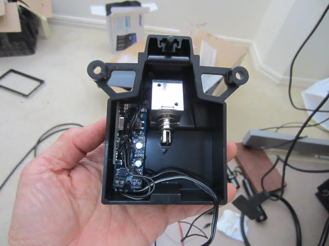 Givi E132 Remote Controlled Opening Kit (Kit D