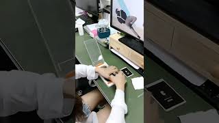 9H 2.5D Anti-Explosion Tempered Glass Screen Protector For Iphone 13 14 Easy Installation Frame