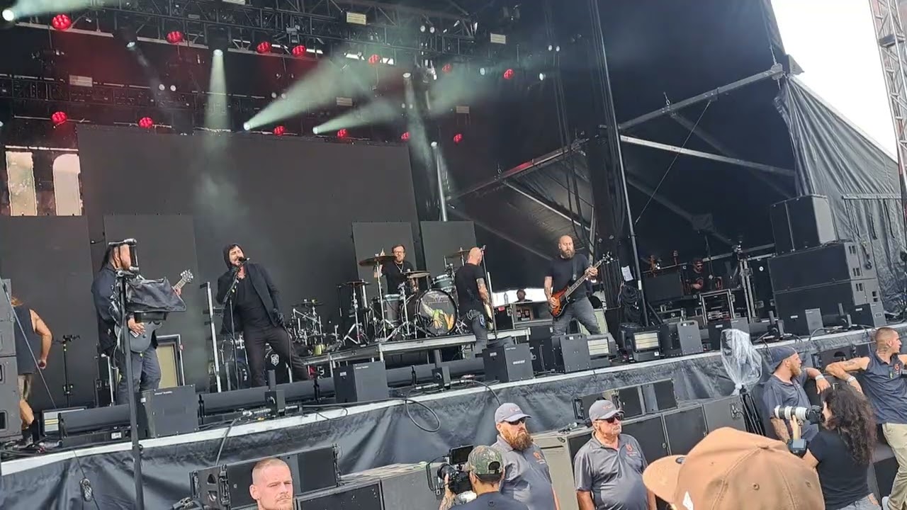 10 Years - Novacaine (Live at Louder Than Life)