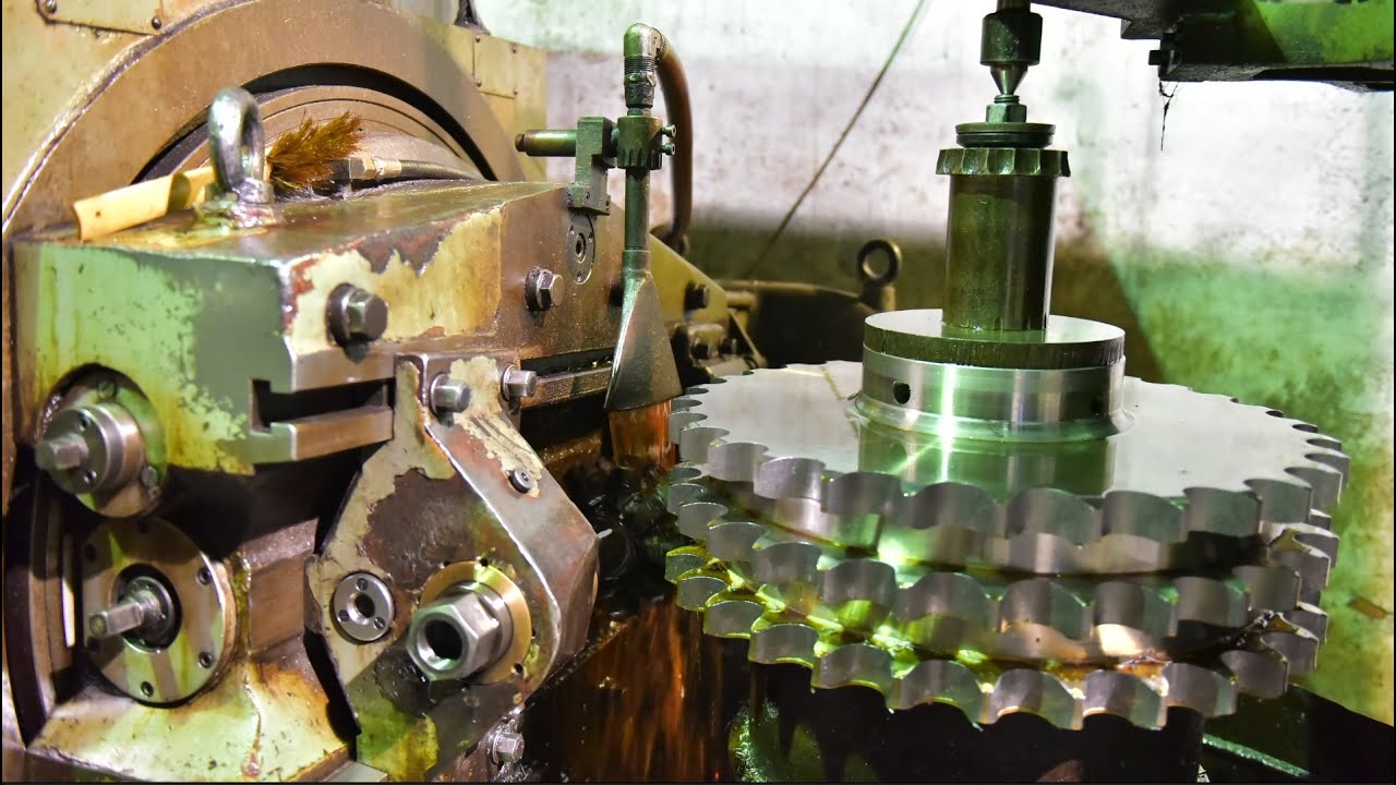Gear Hobbing Machine Processing Sprocket YouTube