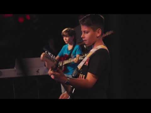 MADVILLE - Lab. Senatori - Try everything (Shakira cover)