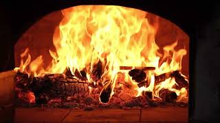 Warmth and Tranquility: Immerse Yourself in a Virtual Fireplace