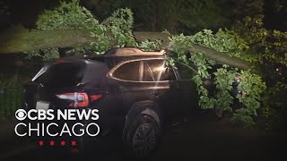 Heavy rain, strong winds pound Chicago area overnight Sunday into Monday