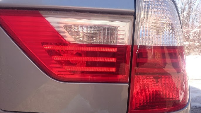 2007 Bmw X3 Brake Light Replacement