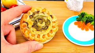 Miniature Salmon Puff Pastry | Miniature Cooking | Bánh cuộn cá hồi siêu nhỏ.