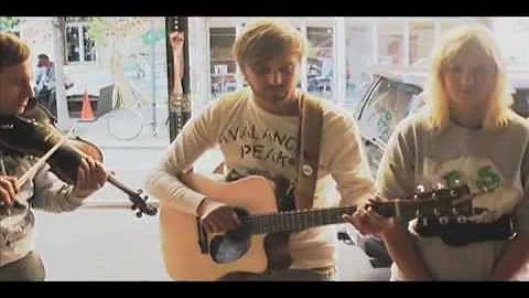 BS AUDITIVES: "Portrait" by Paper Thick Walls