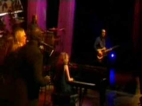 Carole King sings "You've Got a Friend," joined by James Taylor in tribute concert to James. Aired on PBS 2006.