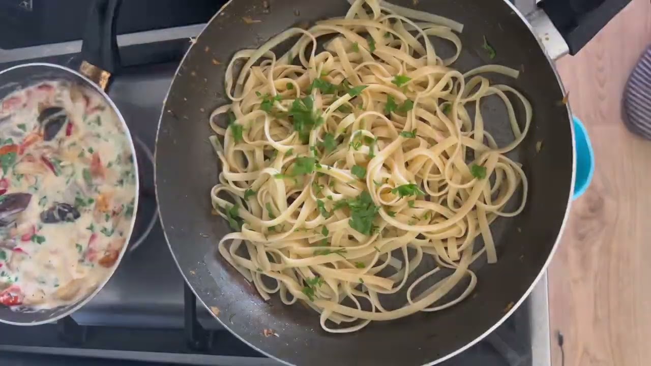 Pasta seafood