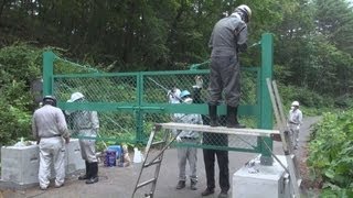立ち入り規制の柵設置　福島・飯舘村の帰還困難区域