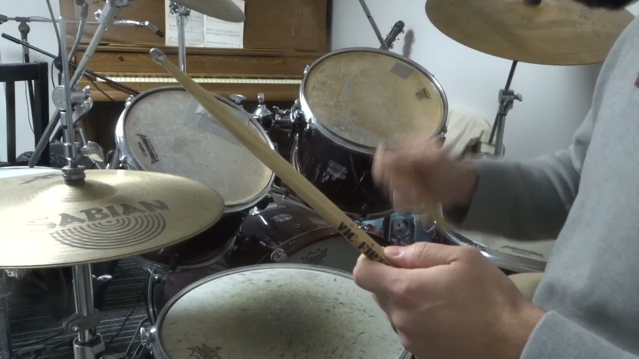 Научитесь играть на барабанах быстро — самый простой урок