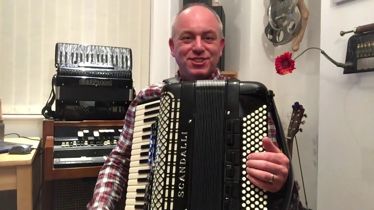 How to learn to play the accordion: tips for beginners How to learn to play the accordion: tips for beginners