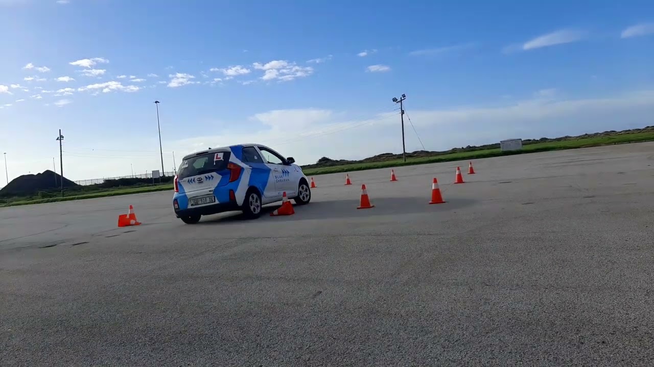 Emergency Lane Change in the KIA Picanto at 60 km/h