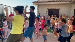 Una super festa con giochi d’acqua, balli di gruppo e bolle di sapone 🤠 screenshot 4