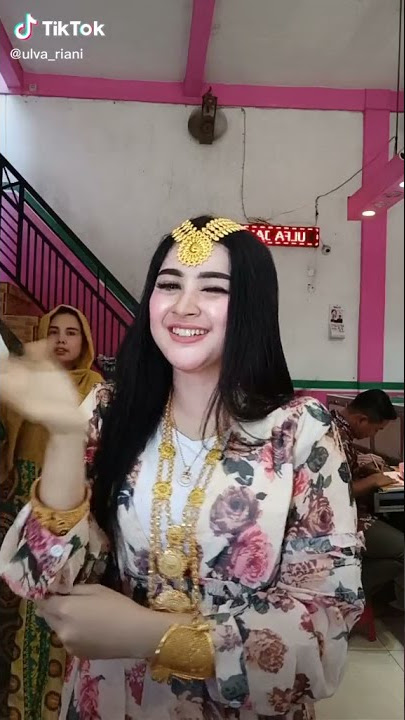 ULVA RIANI SI RATU TIKTOK 2021 CANTIK DAN IMUT