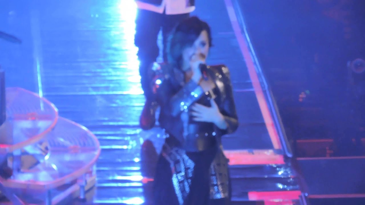 HQ Demi Lovato and Joe Jonas - Wouldn't change a thing Barclay's Centre 2014