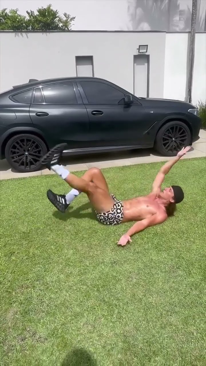 Apenas David Luiz, aos 37 anos, mantendo a forma física. Teria vaga no seu time? ? #shorts