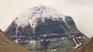 Sadhguru on Why Kailash is held as the abode of Shiva ?