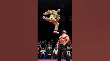 Taichi After Decades Of Practice The Old Man Finally Came In Handy 
