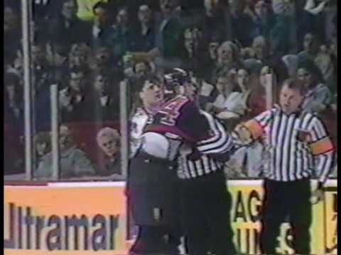 Mike Peluso vs Todd Ewen Nov 21, 1992