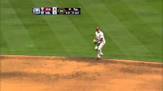 2012/08/16 Utley's nice stop