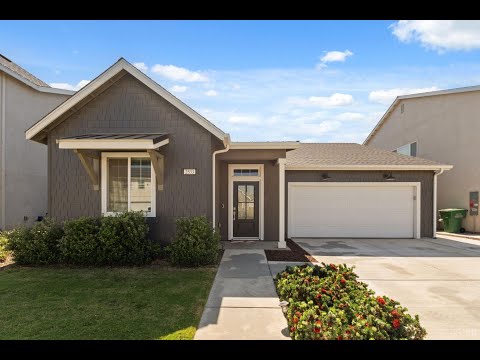 2533 W Claridge Way, Hanford, CA home video tour