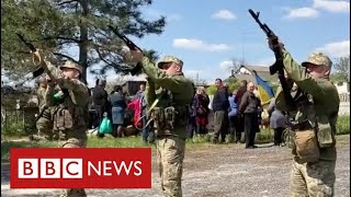 Defiance and anger: rural Ukraine unites against Russia’s aggression - BBC News