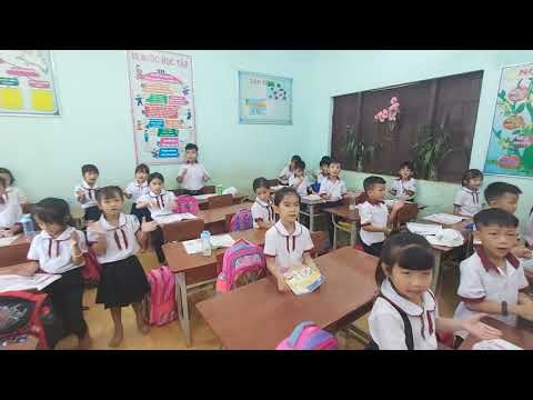 Học sinh lớp một vui ca ( Nhạc sĩ Hoàng Long) bài hát mới lớp 1 - youtube