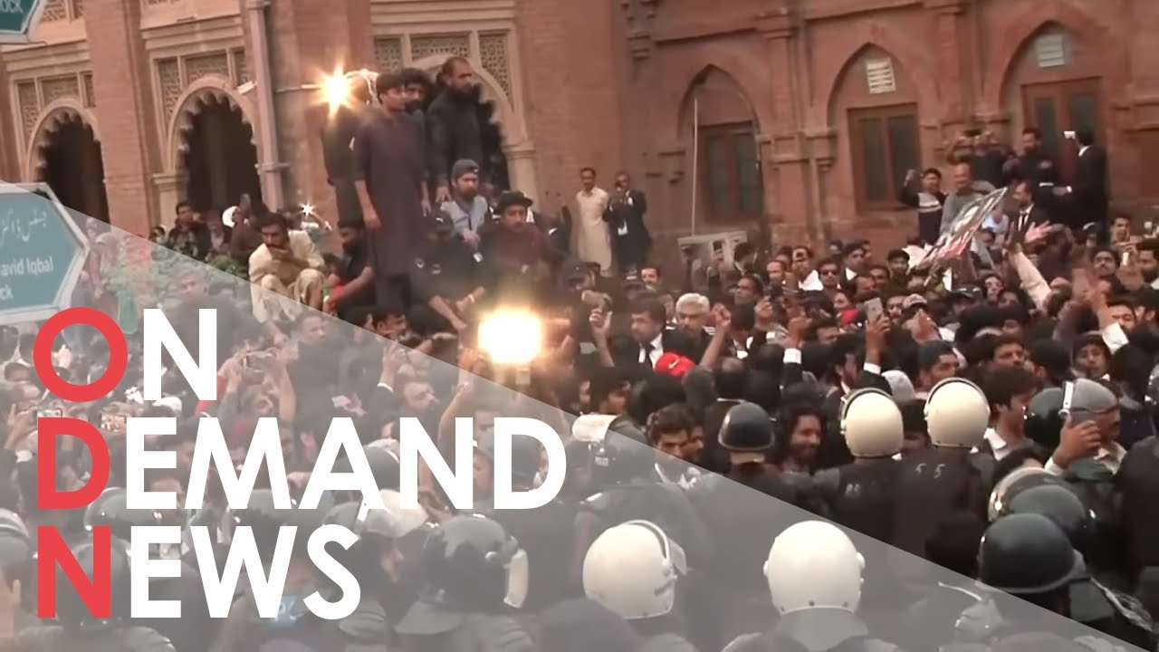 Pakistan Police STORM Former Prime Minister Imran Khan's Home