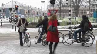 Велосипеды вытесняют авто с улиц европейских городов