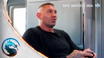 Dave Bautista jogando Mortal Kombat 1