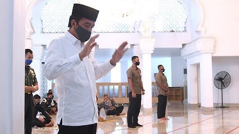 Presiden Jokowi Salat Jumat di Masjid Baiturrahim, Jakarta, 5 Juni 2020