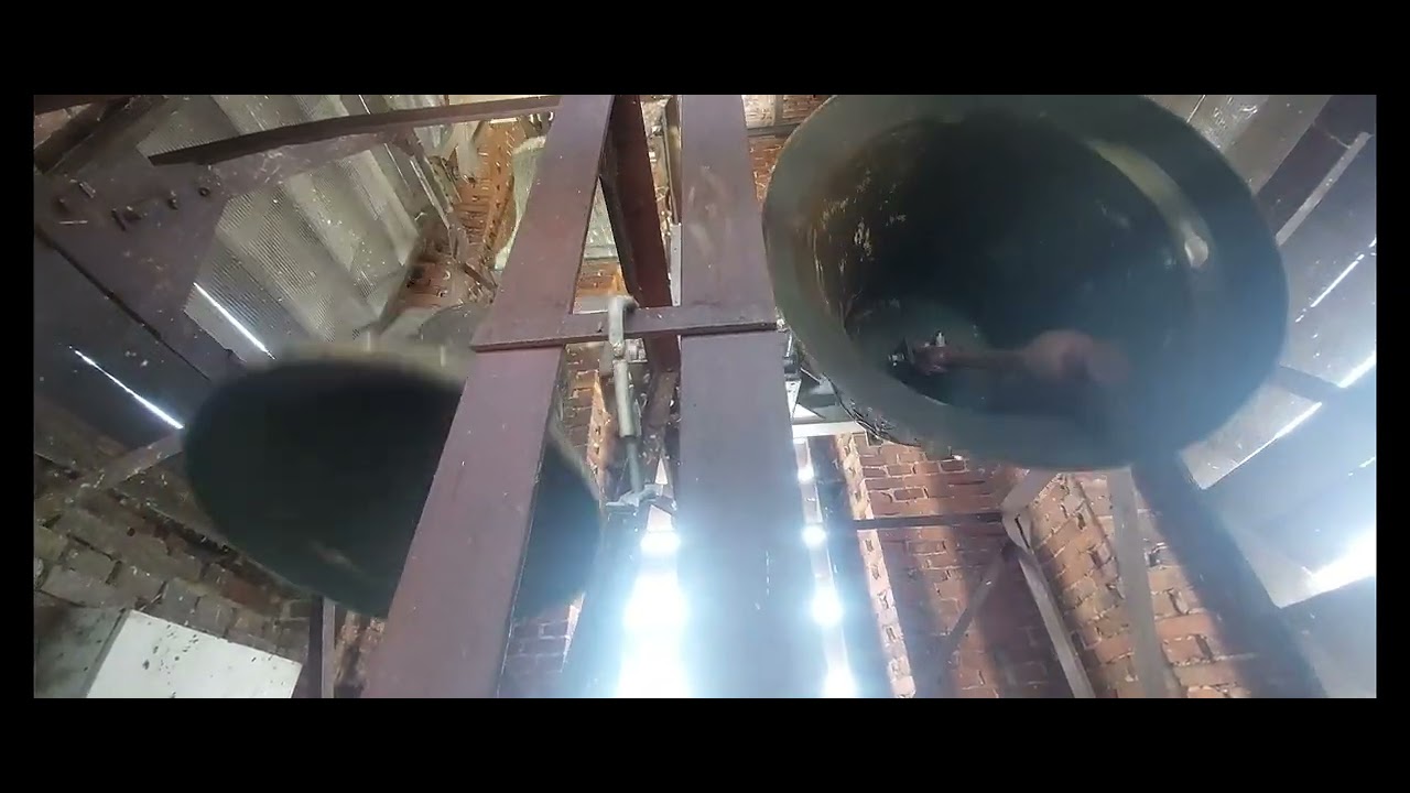 Dzwony Bazyliki Matki Bożej Kębelskiej i Św. Wojciecha w Wąwolnicy.