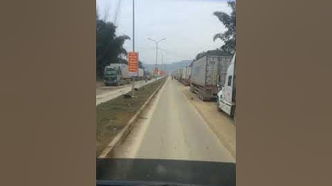 Ùn ứ hàng đông lạnh xuất khẩu qua các mốc biên giới Cao Bằng - Trung Quốc [ Hàng Đông Lạnh ]