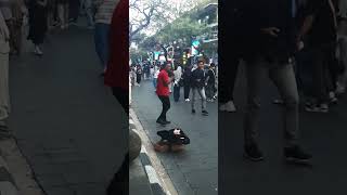 Tiga Cewek Auto Jogedsaat Melintasi L Biduan Braga Hitam Manis Ini lamun Teteh Lain Awewena 