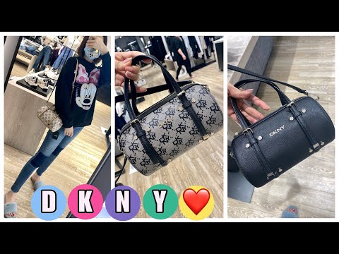 DKNY Small Quilted Leather Clutch – CHIC Kuwait Luxury Outlet