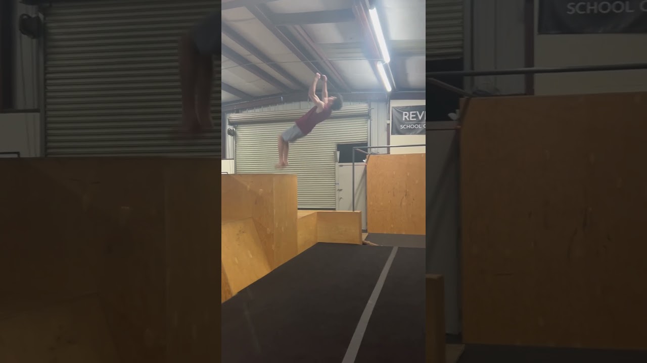 Monkey D Luffy does a backflip #onepiece #luffy #anime #monkeydluffy #tricking