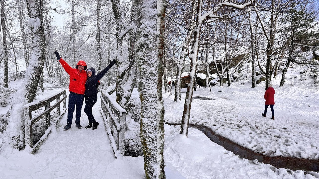Muita Neve na Serra da Estrela em Portugal - Abril 2024