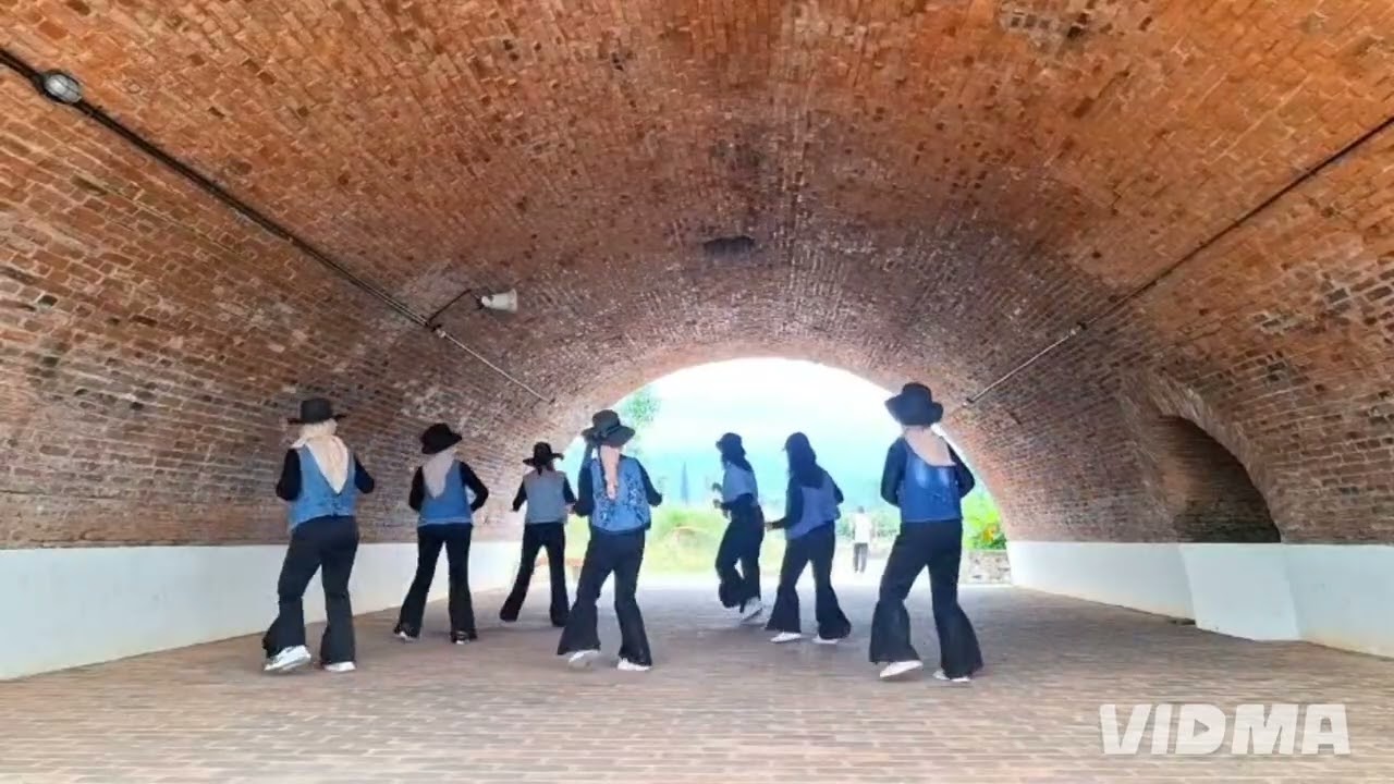 BABY BLUE EZ Line Dance /Choreo Eva Simanjuntak(INA)-Oct 2025/Absolute Beginner/ SweetLady LD Class