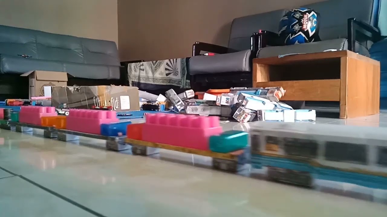 album papercraft kereta api Indonesia 2022