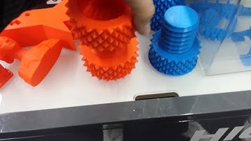 Makerbot Replicator 2 top 3D Drucker  STUTTGART SATURN HD 3D PRINTER NEW 2014