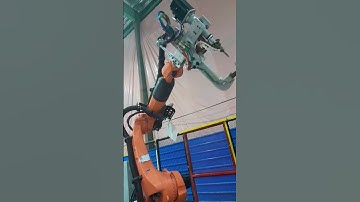 🤖Robot #weldingrobot #robot #automation #machine #engineering #robotics #viralvideo